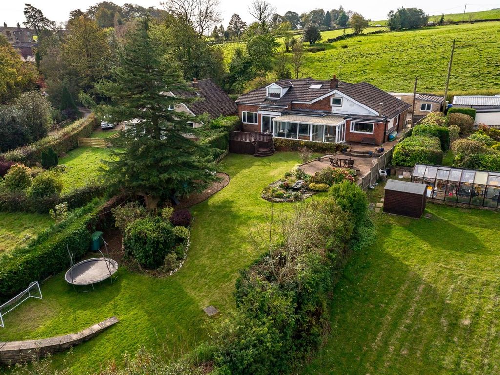 4 bed detached house for sale in Hill Top, Foulridge, Colne BB8, £