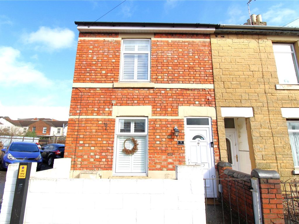 2 Bed End Terrace House For Sale In Handel Street Gorse Hill Swindon