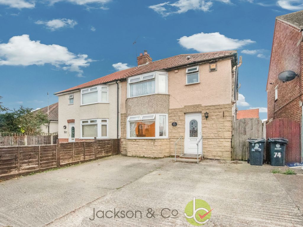 4 bed semidetached house for sale in Valley Road, Harwich CO12, £