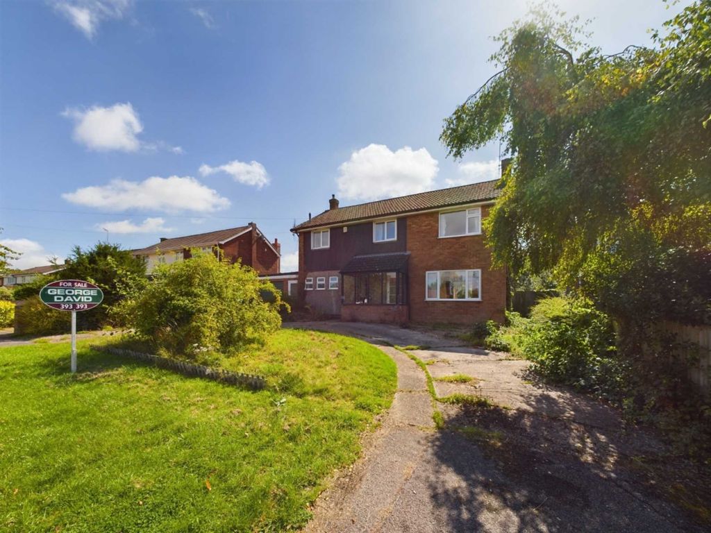 4 bed detached house for sale in King Edward Avenue, Aylesbury HP21, £