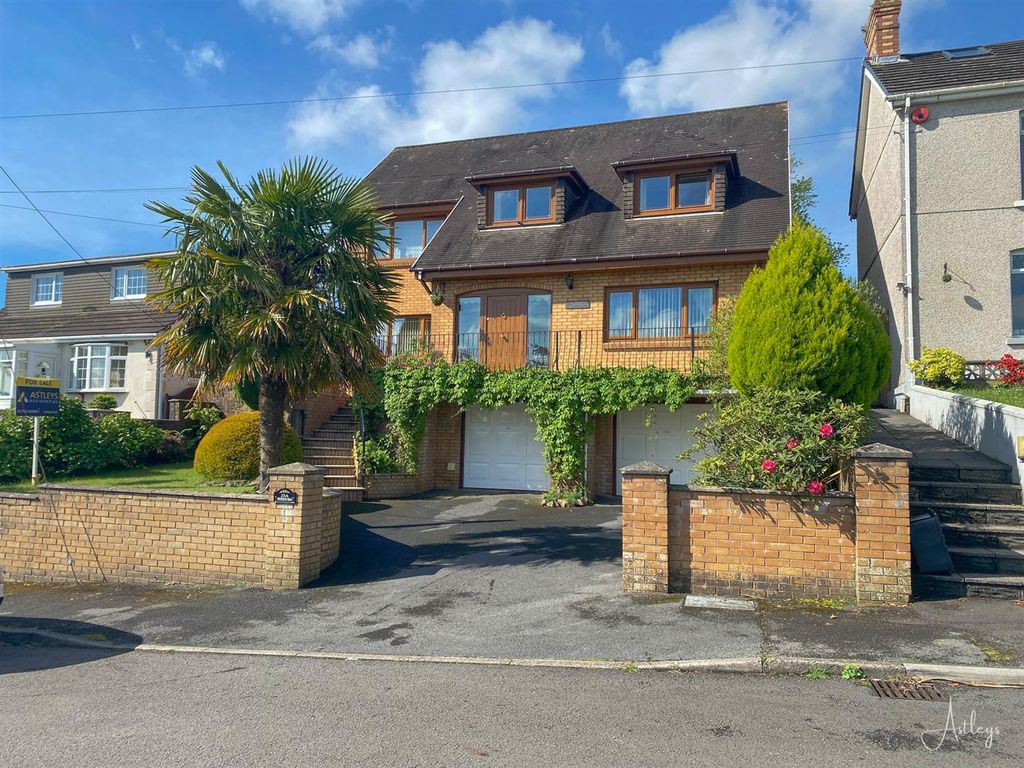 4 bed detached house for sale in Trosserch Road, Llangennech, Llanelli