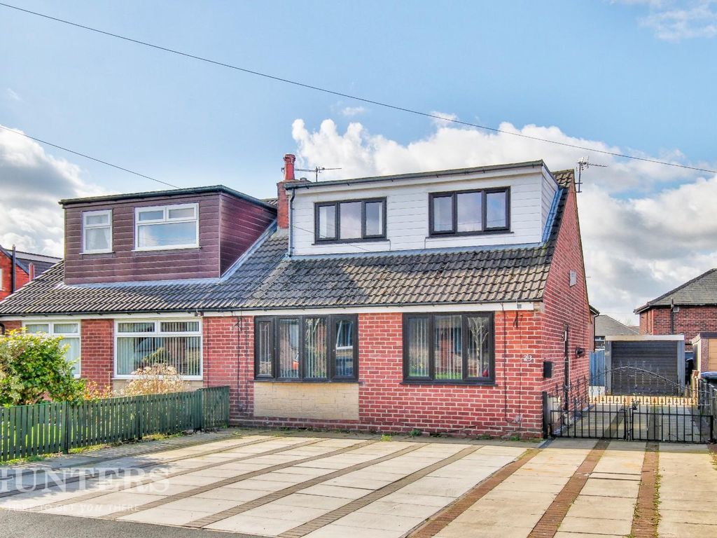 4 bed semidetached house to rent in Townley Road, Milnrow, Rochdale