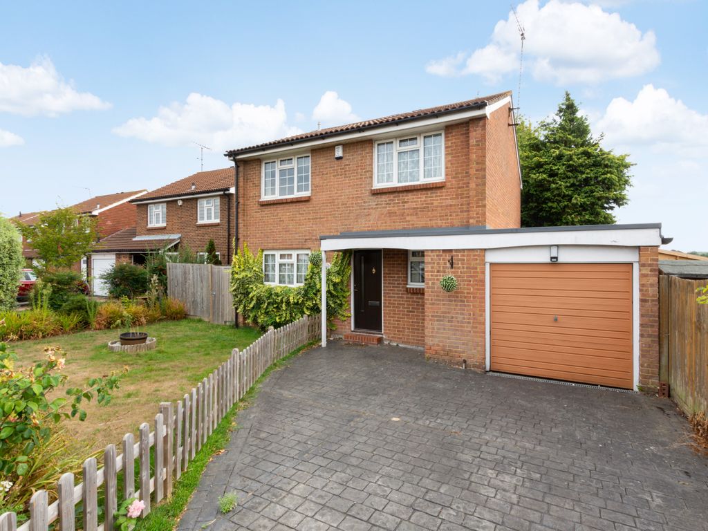 4 bed detached house for sale in Stapleton Road, Orpington BR6 Zoopla