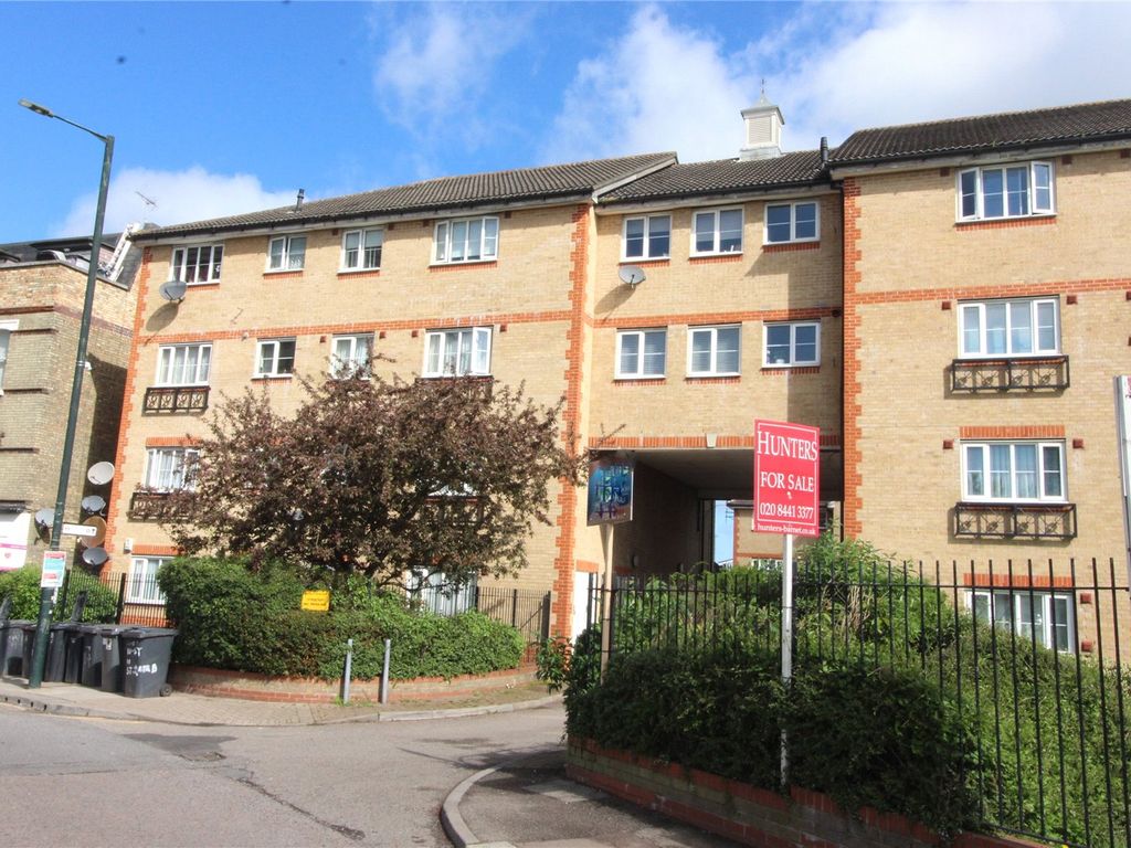 2 bed flat for sale in Alice Close, New EN5 Zoopla