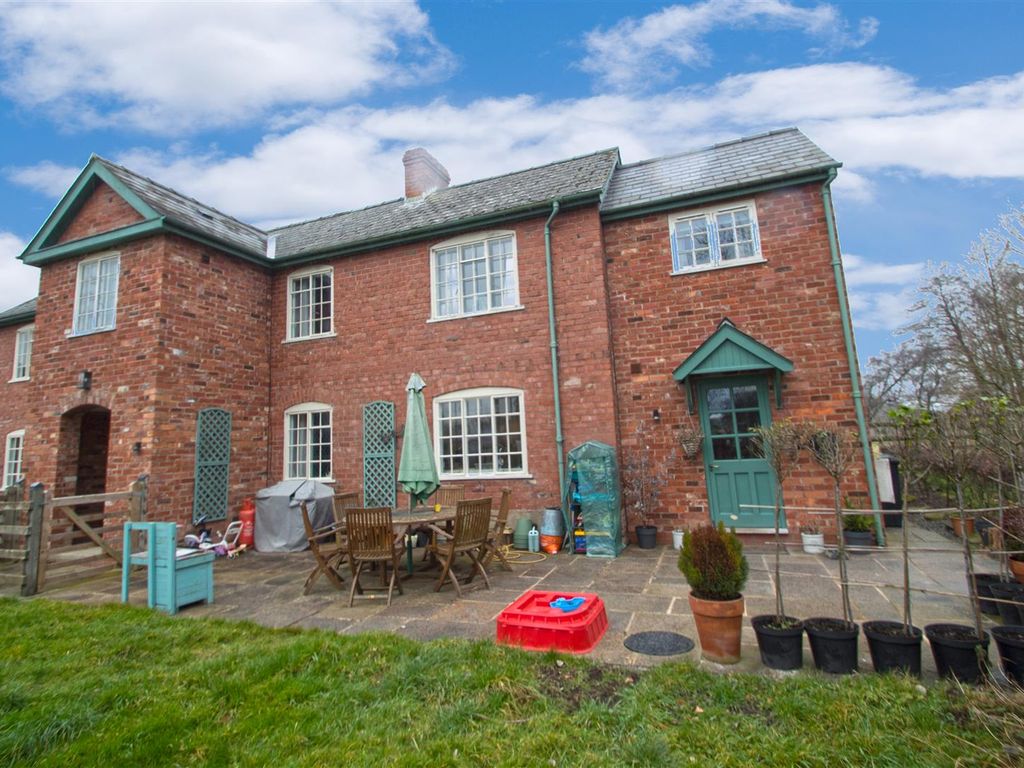 3 bed cottage for sale in Pembridge, Leominster HR6 Zoopla