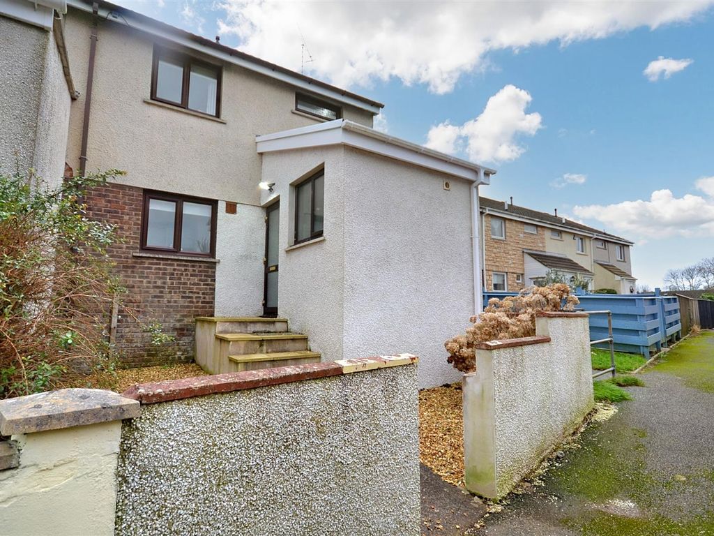 3 bed end terrace house for sale in Camuset Close, Hakin, Milford Haven