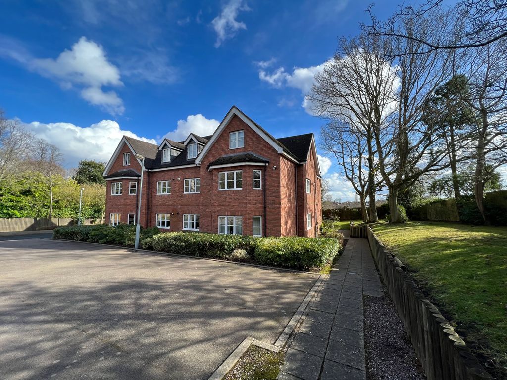 2 bed flat for sale in Cavendish Court, Oakhill Close, Harborne B17 Zoopla