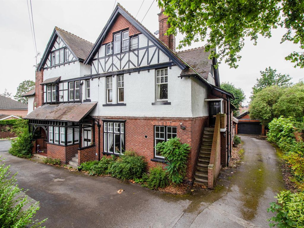 2 bed flat for sale in Blenheim Road, Wakefield WF1, £170,000 Zoopla