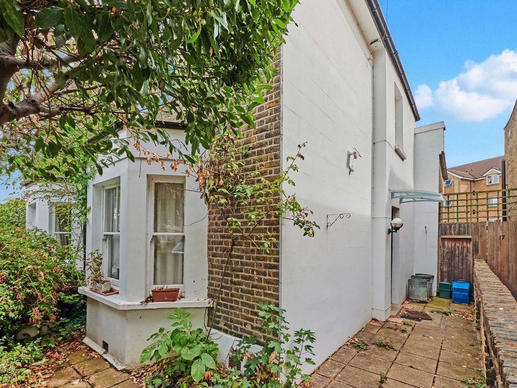 Stanton Road, Barnes SW13