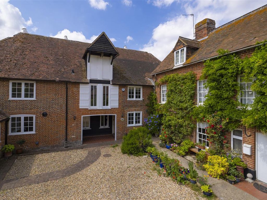 4 bed semidetached house for sale in Ickham Oast House, The Street