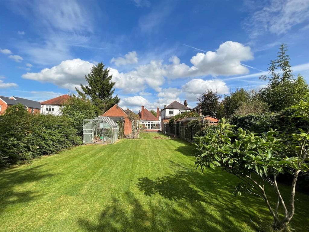 2 bed detached bungalow for sale in Teign Bank Road, Hinckley LE10, £