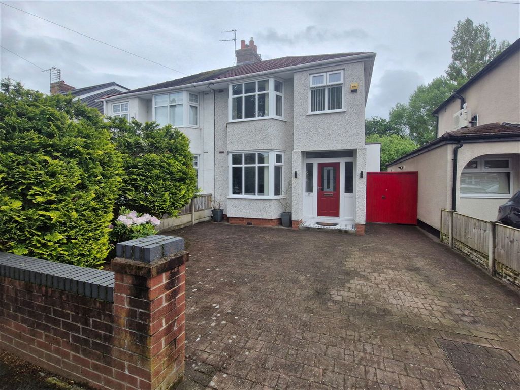 3 bed semidetached house for sale in Rosslyn Avenue, Maghull