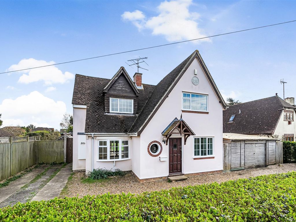 2 bed detached house for sale in Hawthorne Road, Caversham, Reading RG4