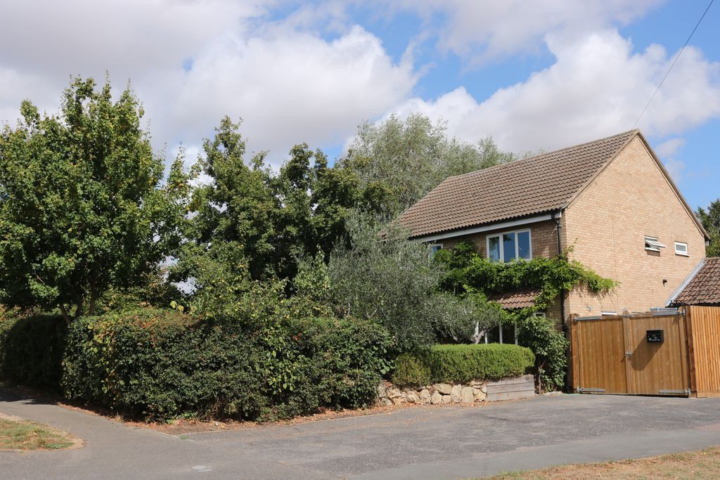 Claytons Way, Huntingdon PE29  