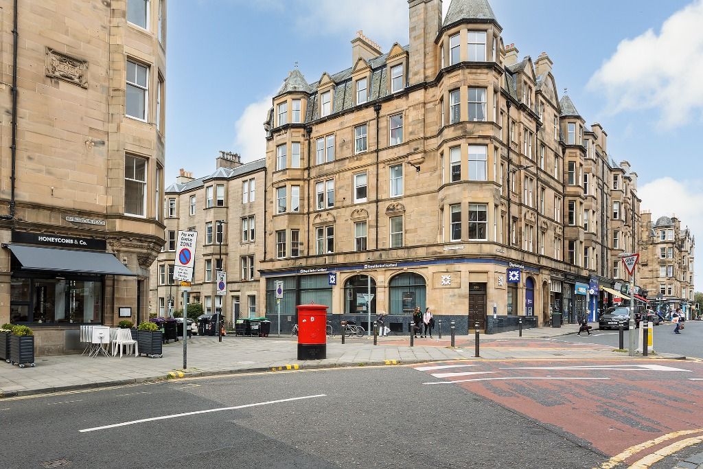 2 bed flat to rent in Bruntsfield Place, Bruntsfield, Edinburgh EH10, £
