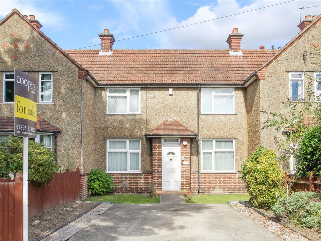 3 bed terraced house for sale in Cranborne Waye, North Hayes UB4, £