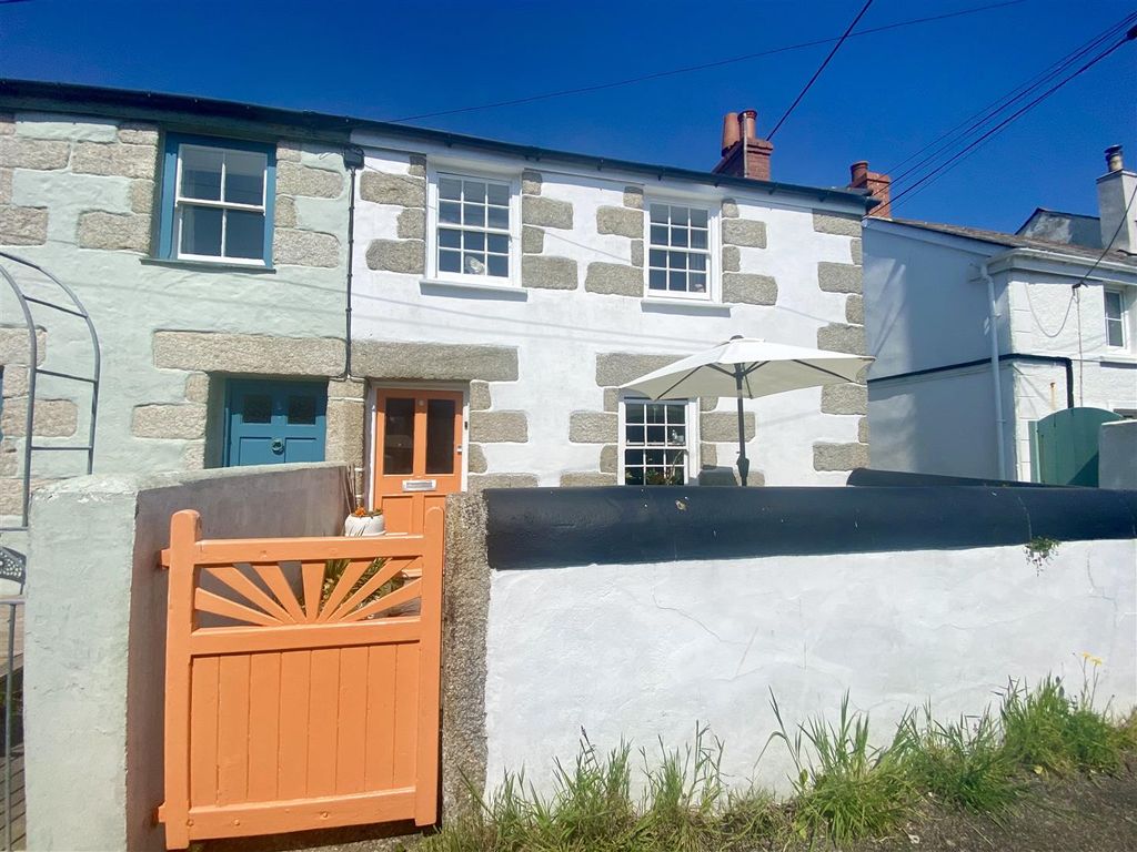 3 bed end terrace house for sale in Chapel Terrace, Porthleven, Helston