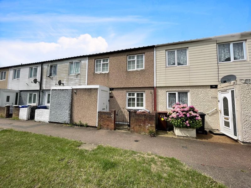 4 bed terraced house for sale in Orchard Road, South Ockendon RM15, £