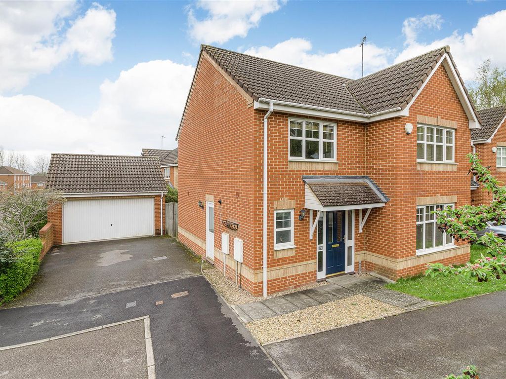4 bed detached house for sale in Crome Close, Wellingborough NN8 Zoopla