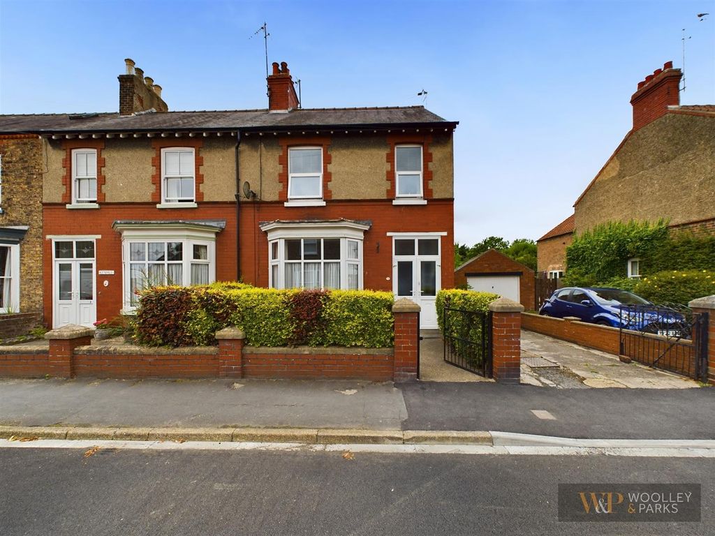 4 bed property for sale in Victoria Road, Driffield YO25 Zoopla
