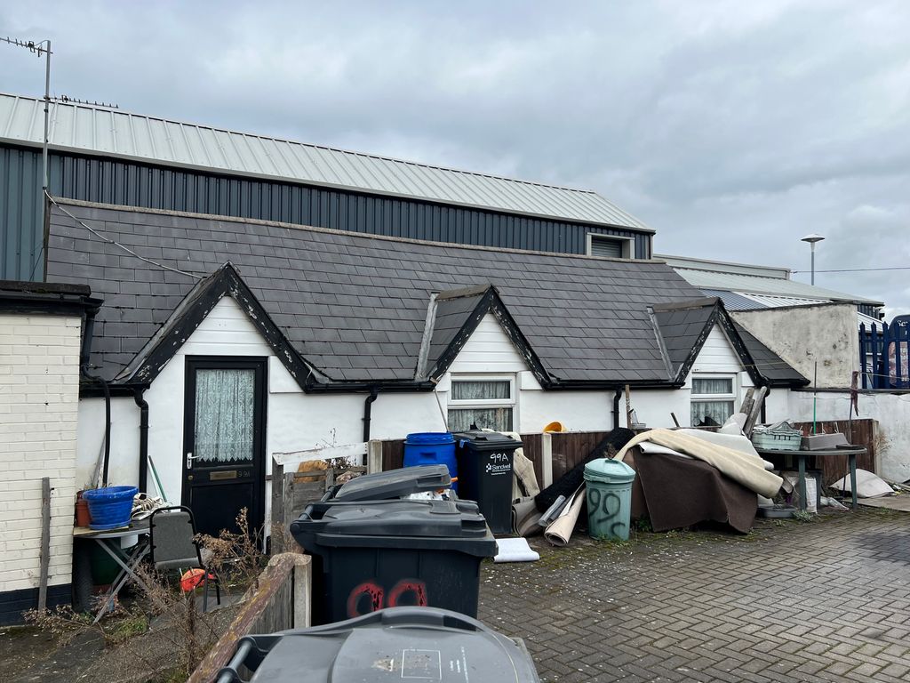 2 bed bungalow to rent in High Street, Cradley Heath B64 Zoopla