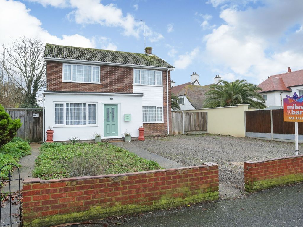 3 bed detached house for sale in Avenue Gardens, Margate CT9, £500,000 Zoopla