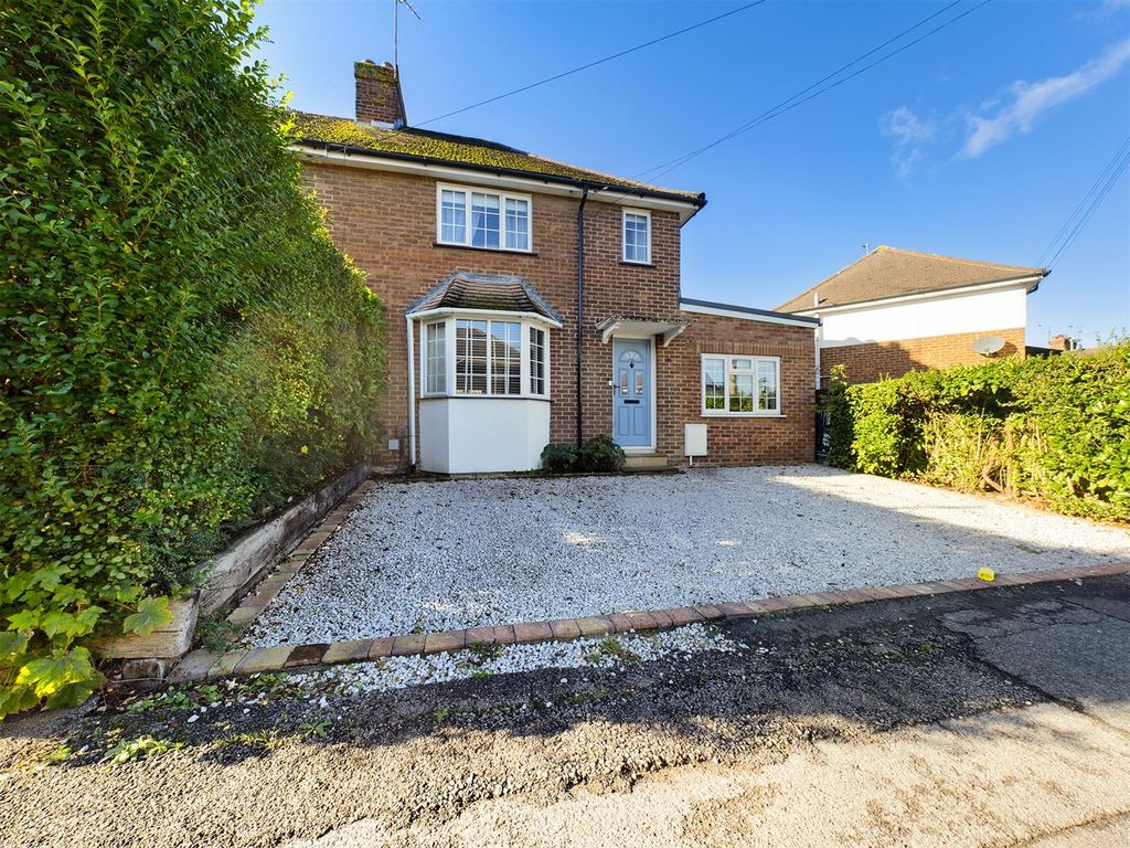 3 bed semidetached house for sale in South Ham Road, Basingstoke RG22