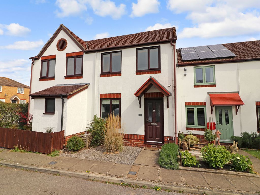 2 bed terraced house to rent in Haileybury Gardens, Hedge End