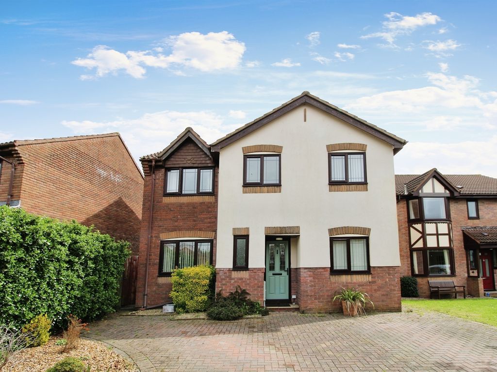 4 bed detached house for sale in The Meadows, Marshfield, Cardiff CF3
