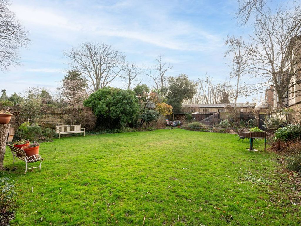 Studio for sale in Larkhall Rise, Clapham Old Town, London SW4, £315,000 Zoopla