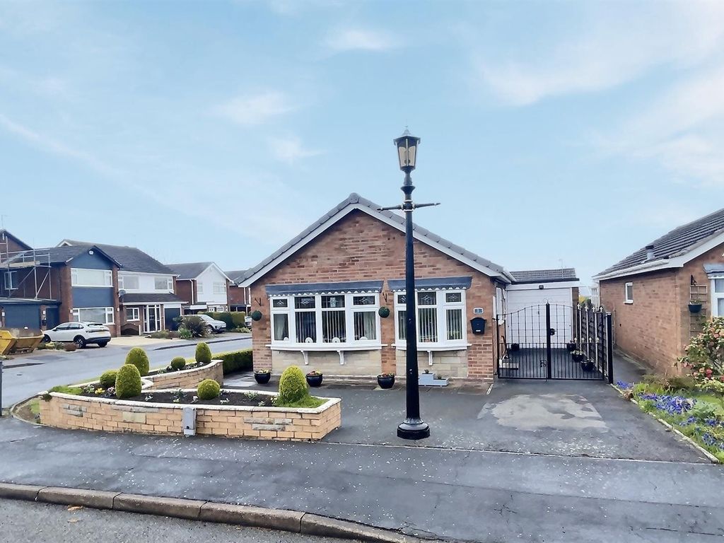 2 bed detached bungalow for sale in Bramcote Close, Hinckley LE10 Zoopla