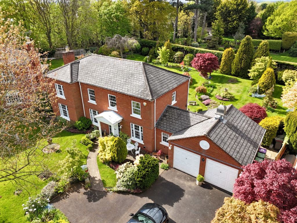5 bed detached house for sale in Spa Crescent, Admaston, Telford