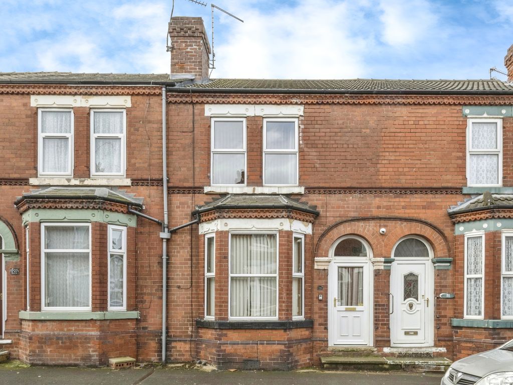 3 bed terraced house for sale in Albany Road, Doncaster, South