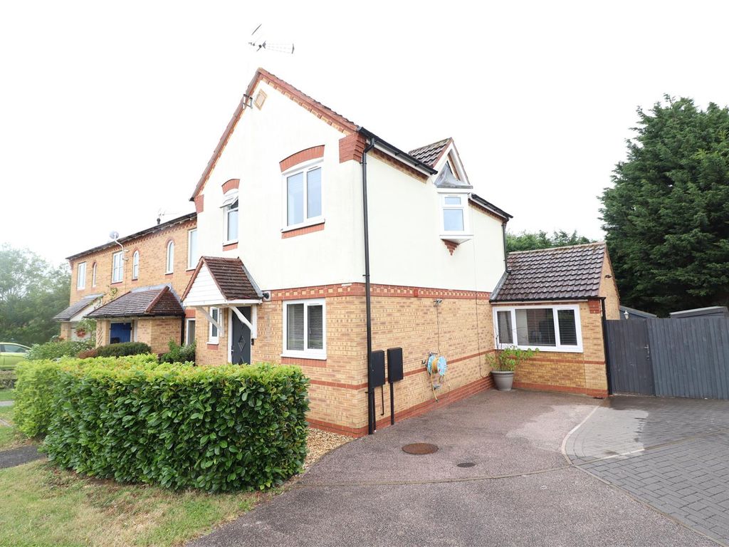 3 bed end terrace house for sale in Lavender Way, Rushden NN10 Zoopla
