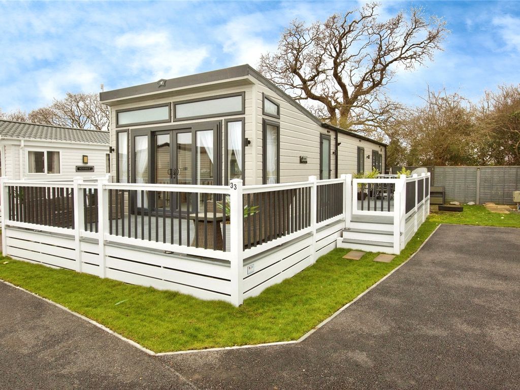 2 bed mobile/park home for sale in Solent Breezes, Chilling Lane