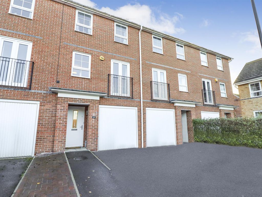 3 bed semidetached house to rent in Amelia Crescent, Coventry CV3 Zoopla