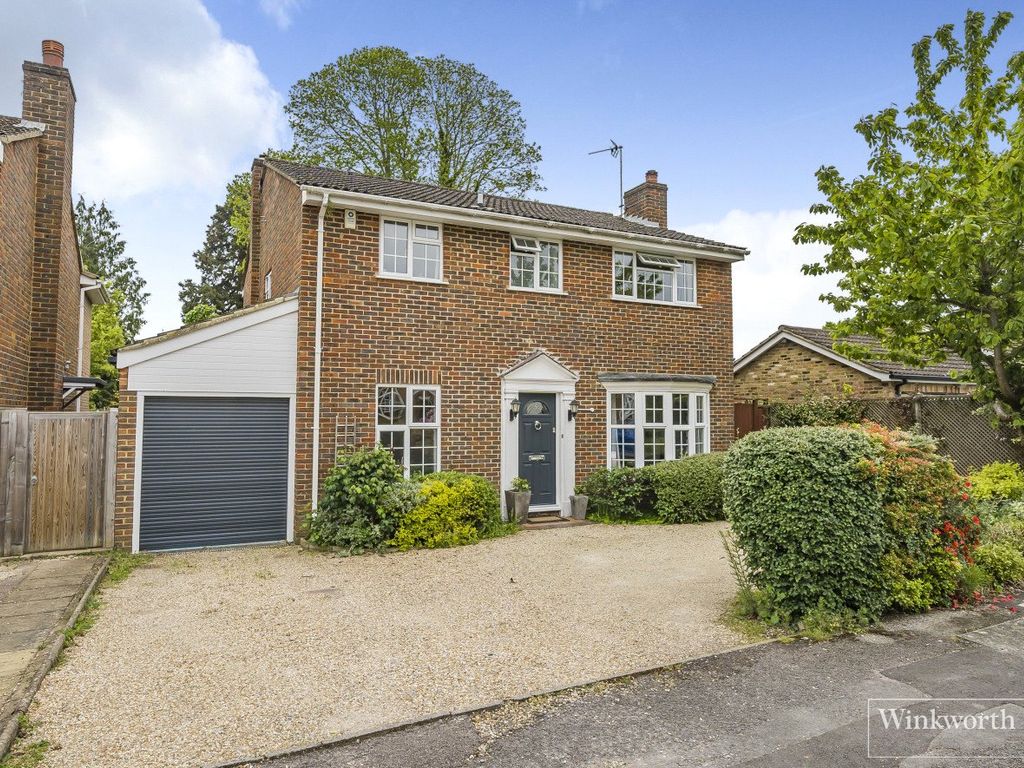 3 bed detached house for sale in Sidbury Close, Sunningdale, Berkshire