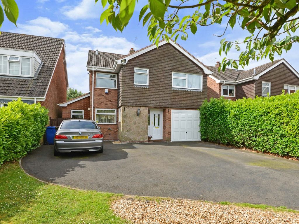 4 bed detached house for sale in Stocks Lane, Bramshall, Uttoxeter ST14