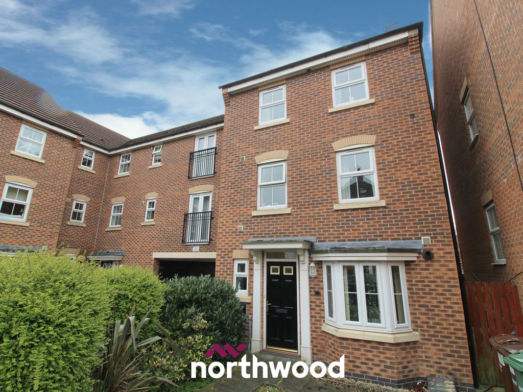 3 bed town house for sale in Ebberton Close, Hemsworth, Pontefract WF9, £245,000 Zoopla