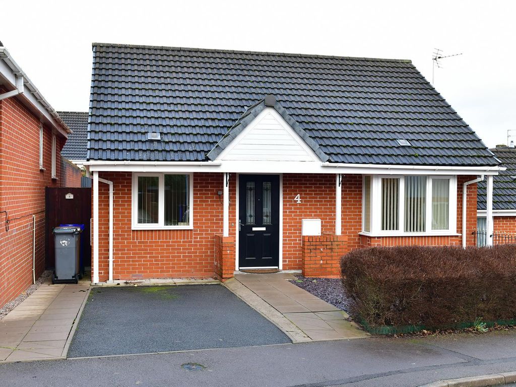 2 bed detached bungalow for sale in Jinny Street, Weston Heights