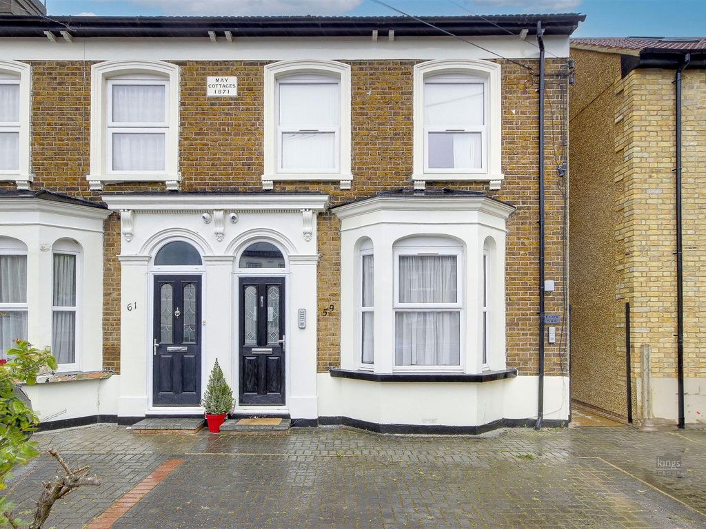 10 bed block of flats for sale in Mandeville Road, Enfield EN3, £