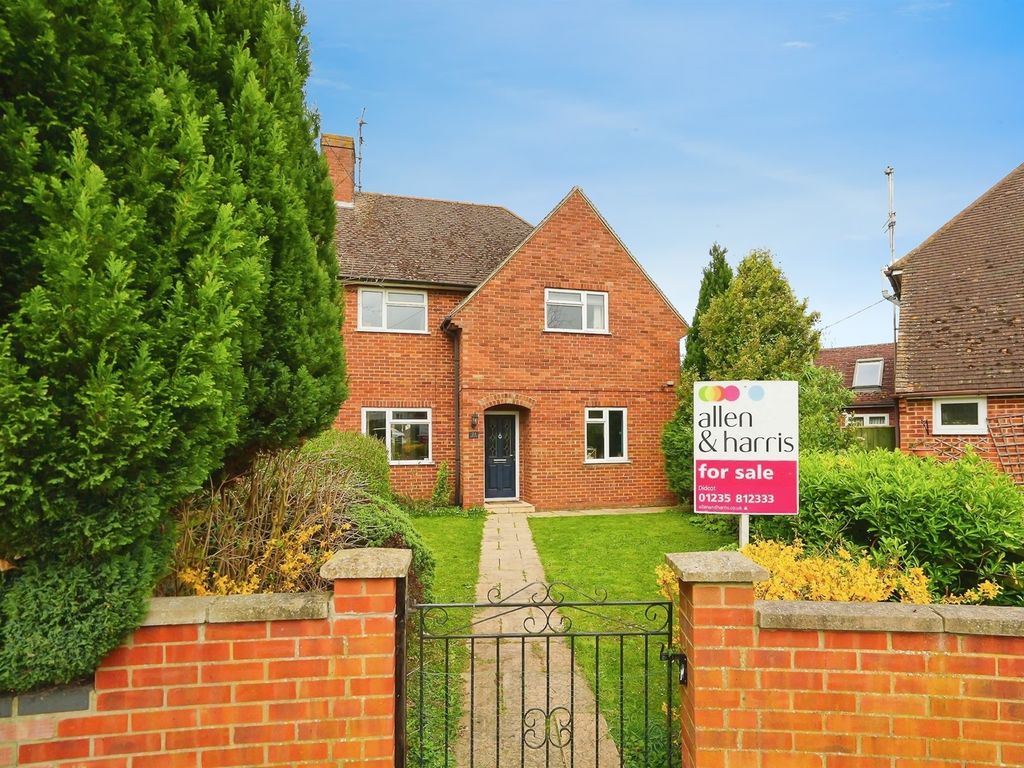 3 bed semidetached house for sale in Sinodun Road, Didcot OX11, £