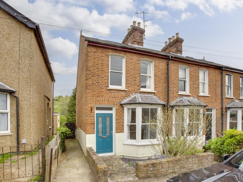2 bed end terrace house for sale in Totteridge Avenue, High