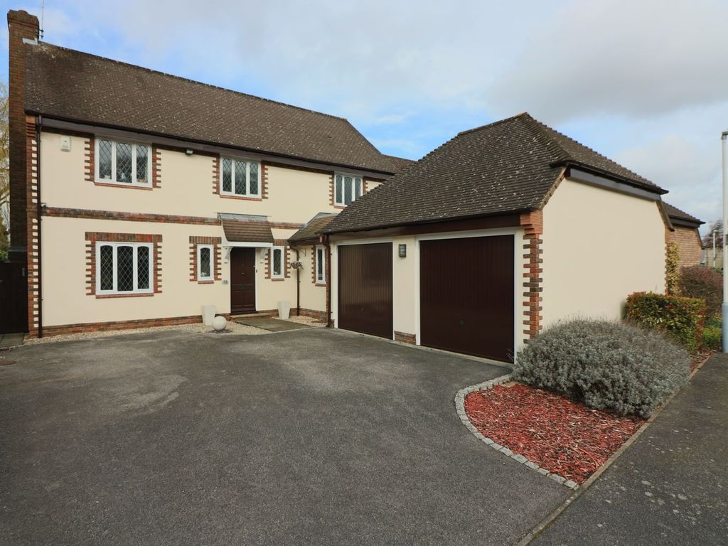 Portman Gardens, Uxbridge UB10  