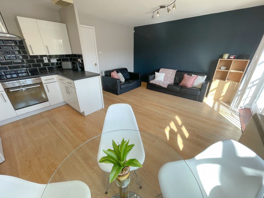 2 bed flat to rent in St. Andrew Street, Liverpool L3, £950 pcm Zoopla