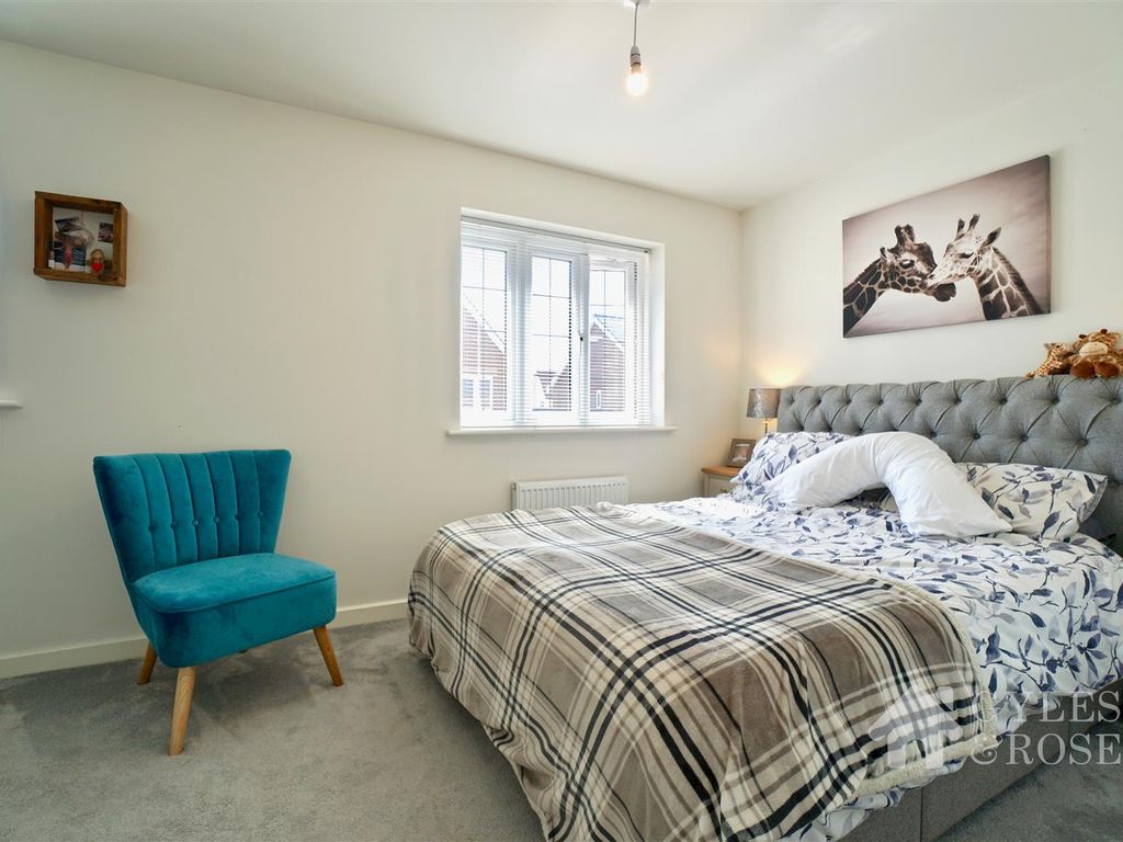 2 bed semidetached house for sale in Bellona Way, Colchester CO2, £