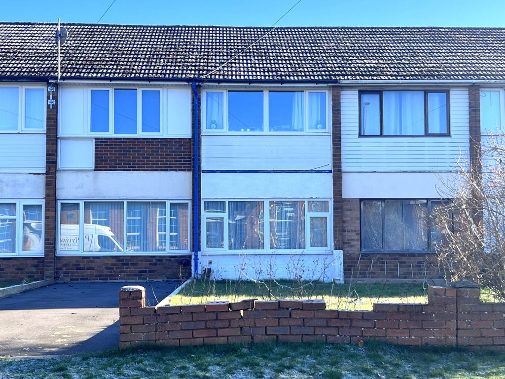 2 bed town house for sale in Cannock Road, Willenhall WV12, £100,000