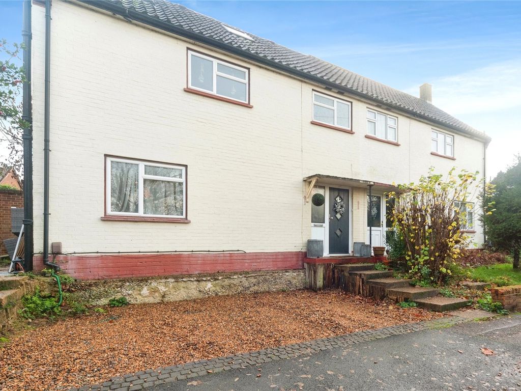 4 bed semidetached house for sale in Cox Lane, Chessington KT9, £