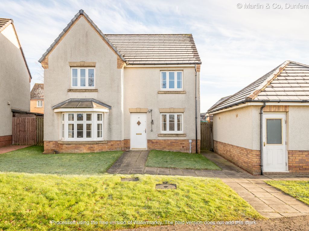 4 bed detached house for sale in Fieldfare View, Dunfermline KY11, £