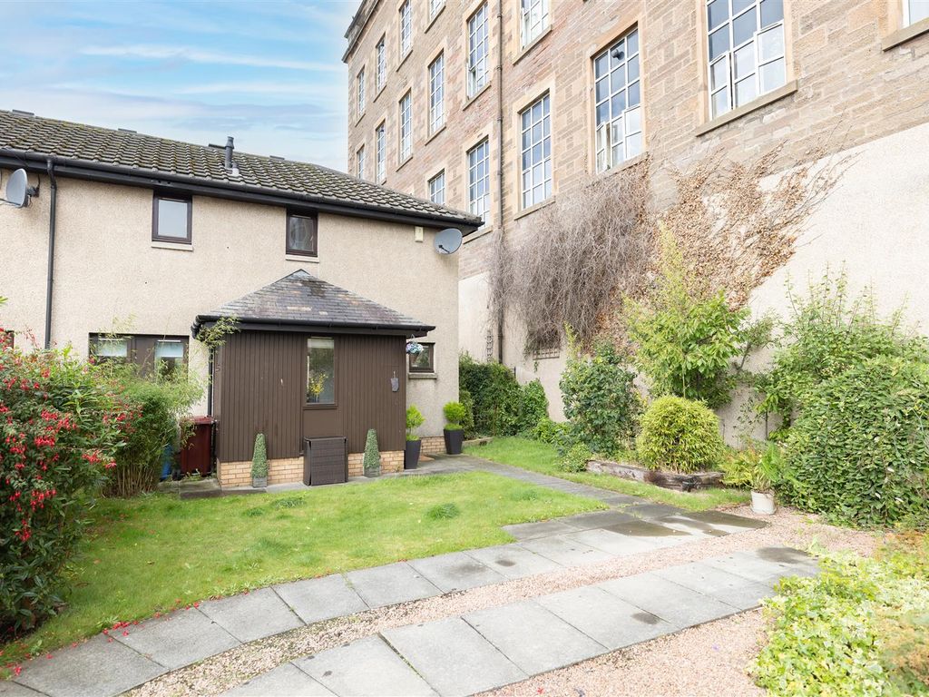 2 bed property for sale in Patrick Place, Dundee DD2 Zoopla